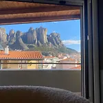Rock State View - Unique Overlooking Meteora Flat *