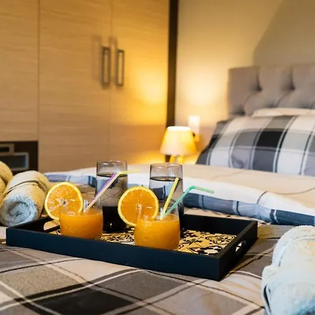 Rock State View - Unique Overlooking Meteora Flat *