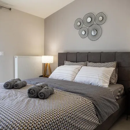 Rock State View - Unique Overlooking Meteora Flat Kalambaka