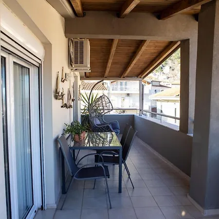 Rock State View - Unique Overlooking Meteora Flat Kalambaka