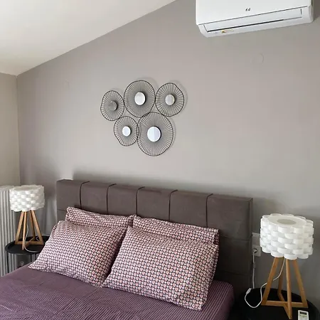 Rock State View - Unique Overlooking Meteora Flat