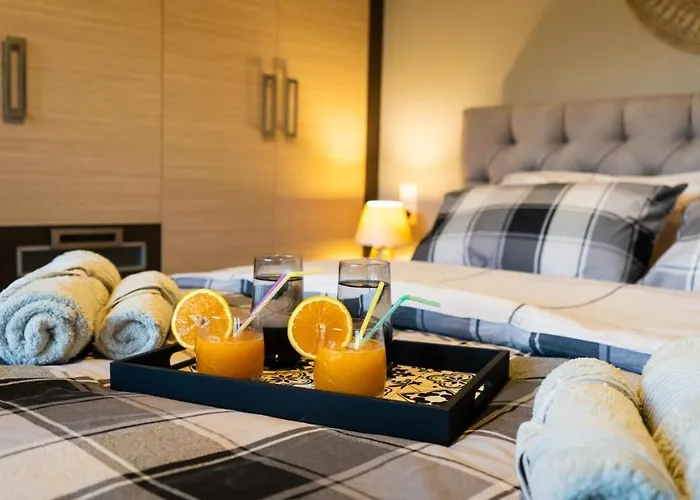 Rock State View - Unique Overlooking Meteora Flat *