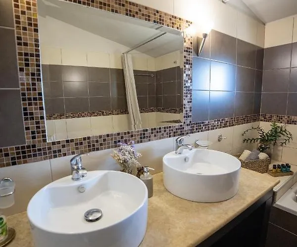 Rock State View - Unique Overlooking Meteora Flat Apartman