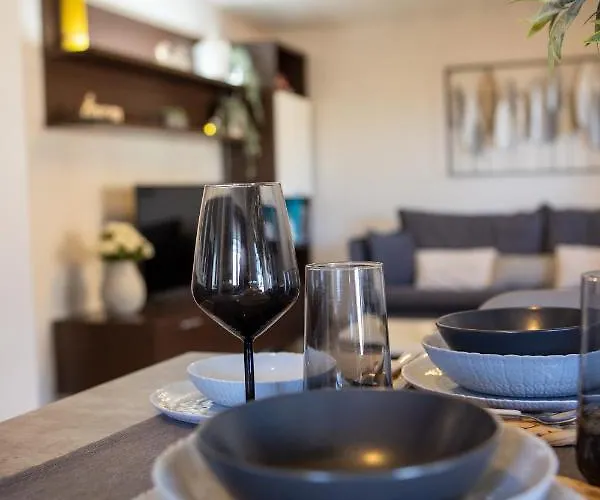 Rock State View - Unique Overlooking Meteora Flat * Kalambáka