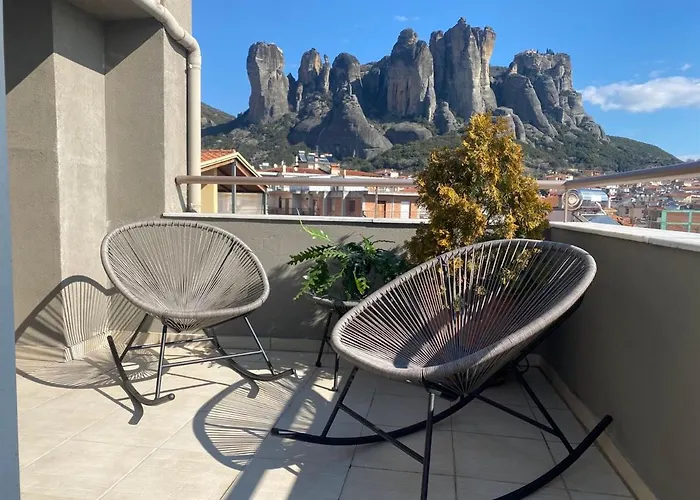 Rock State View - Unique Overlooking Meteora Flat カランバカ