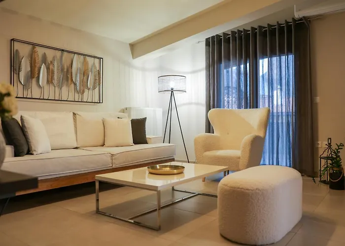 Rock State View - Unique Overlooking Meteora Flat Kalambáka